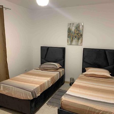 Appartement 5 Lits Climatise Salon 2Chambres Cuisine Equipee Sdb Staoueli 외부 사진