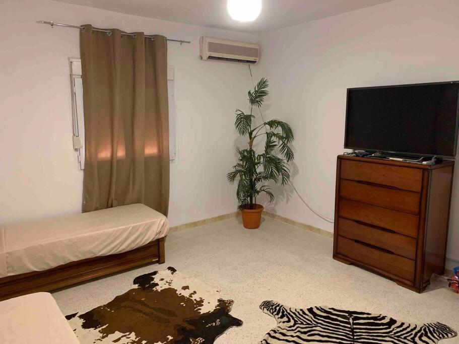 Appartement 5 Lits Climatise Salon 2Chambres Cuisine Equipee Sdb Staoueli 외부 사진
