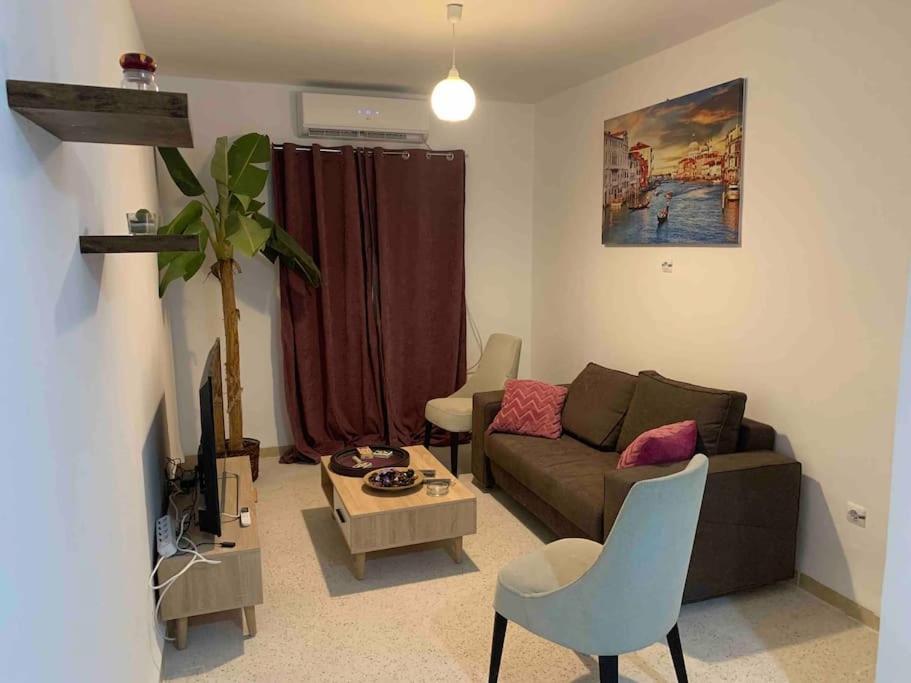 Appartement 5 Lits Climatise Salon 2Chambres Cuisine Equipee Sdb Staoueli 외부 사진
