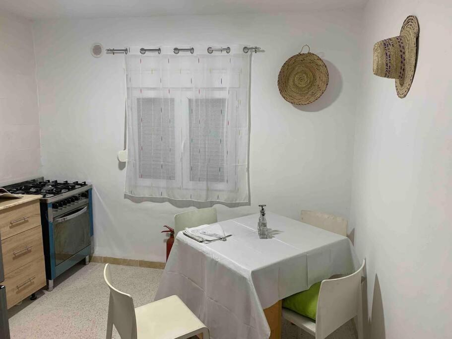 Appartement 5 Lits Climatise Salon 2Chambres Cuisine Equipee Sdb Staoueli 외부 사진